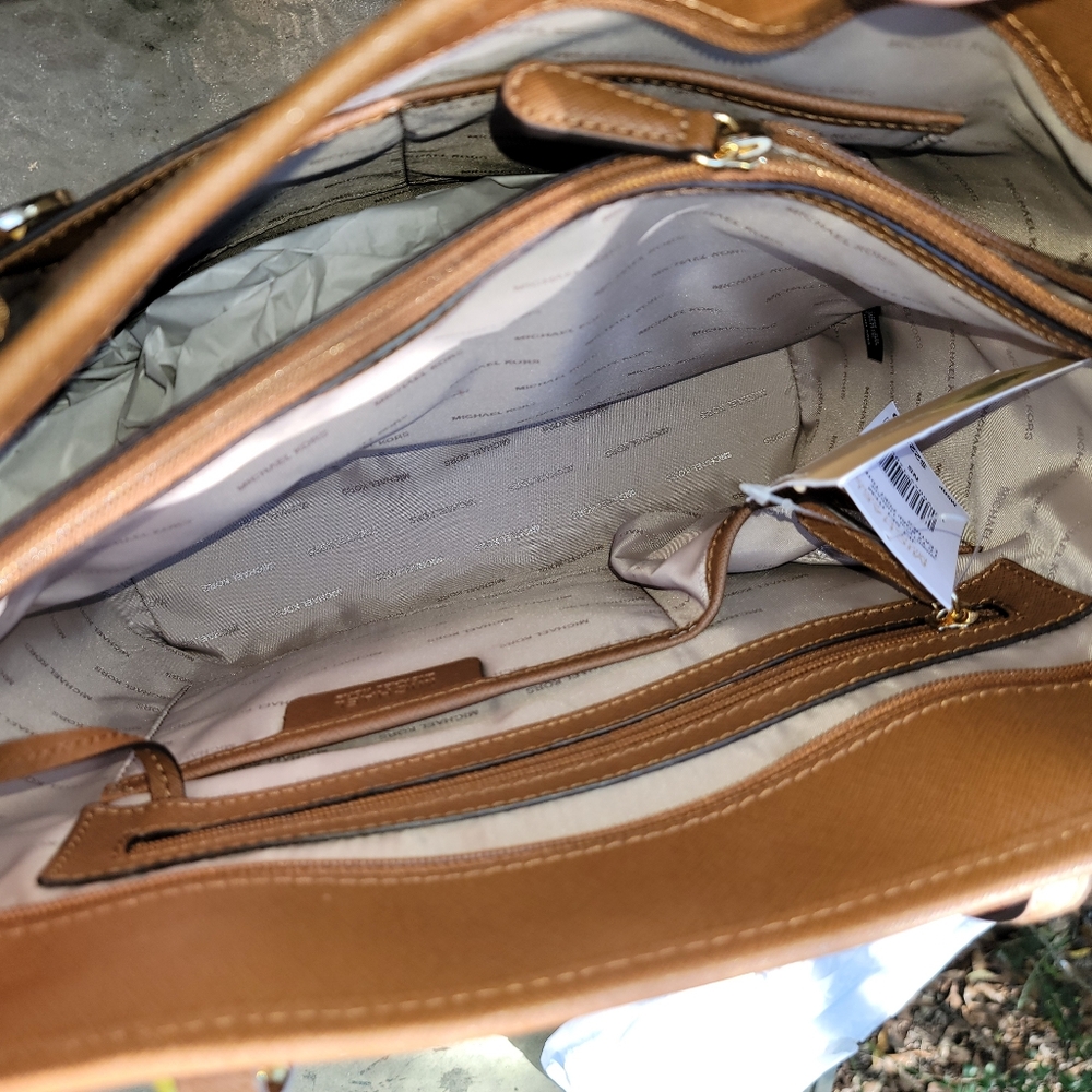 New Nwt Michael Kors Tan Tote Purse Bag - Picture 4 of 9